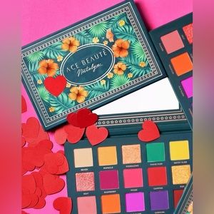 NIB Ace Beaute Nostalgia 15 pan eyeshadow palette.